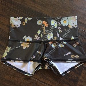 Teeki Wildflower Sun Shorts Small